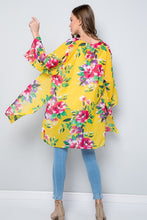 Load image into Gallery viewer, Floral Print Kimono *Only 2 Left!*
