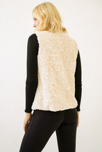 Load image into Gallery viewer, Shearling Vest - Ivory
